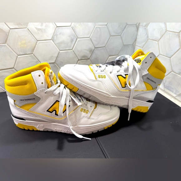 New Balance Men’s 650R Honeycomb Yellow White Hi Tops Size 8 - Picture 1 of 9